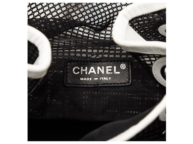 Borsa bucket in mesh e pelle di vitello nera Chanel CC Nero - vista 5