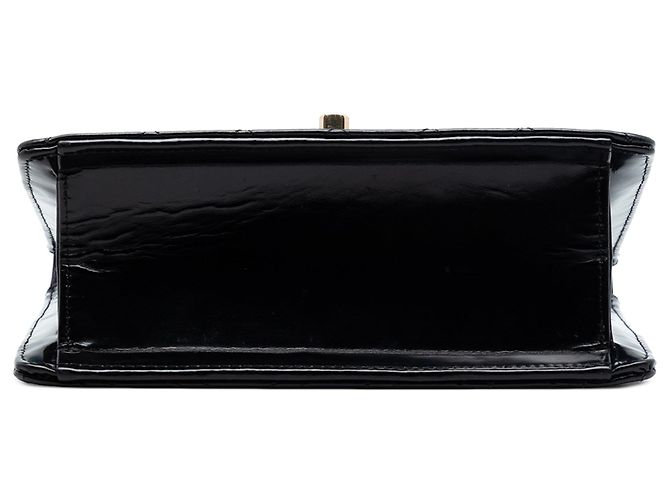 Borsa a tracolla Chanel CC trapuntata in vernice nera Nero - vista 3