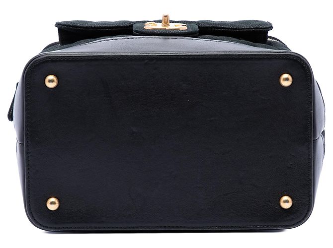 Vanity Neceser Chanel Globe Trotter en caviar iridiscente acolchado negro con bandolera de cadena - vista 3