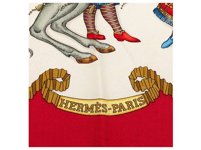 Sciarpa in seta Hermès Les Fêtes du Roi Soleil 90 rossa Rosso - vista 4