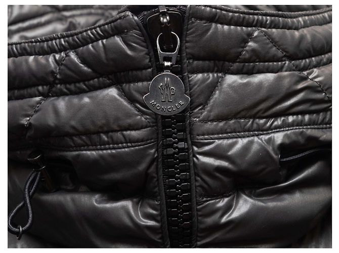 Moncler Steppjacke mit Kapuze, Farbe Charcoal, Designergröße 0 Grau - Ansicht 9