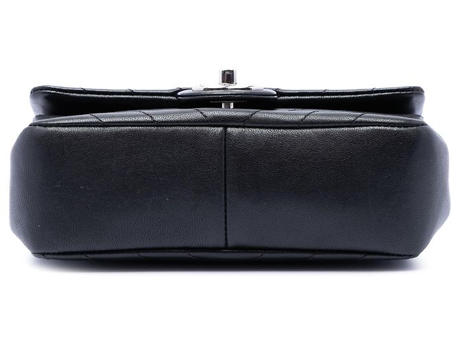 Borsa a tracolla Chanel Mini CC Chevron in pelle di vitello nera Single Flap Nero - vista 3