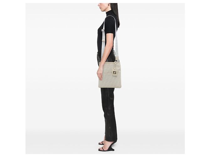 Borsa a tracolla Fendi Zucca Spalmati beige - vista 6