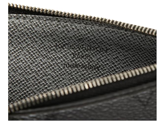 Louis Vuitton Monogram Eclipse Reverse Taigarama Kartenetui Schwarz - Ansicht 5