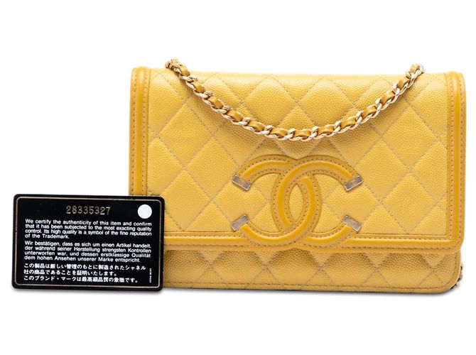 Borsa a tracolla Chanel Caviar CC Filigree Wallet On Chain gialla Giallo - vista 8