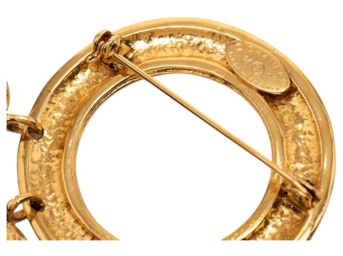 Chanel CC Ring-Brosche mit fünf Charms, vergoldet Golden - Ansicht 3