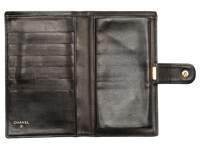 Portafoglio lungo bifold in agnello nero con CC Chanel - vista 4