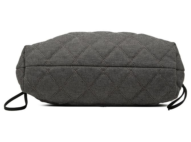 Tote Bon Bon em denim acolchoado Chanel cinza, tamanho Medium - vista 3