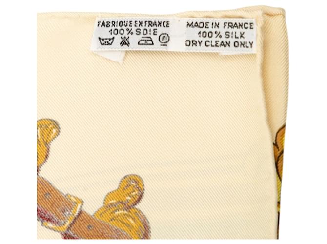 Sciarpa in seta Hermès Musee 90 Beige - vista 5