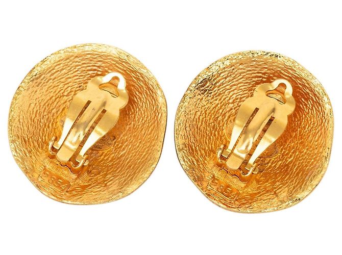Orecchini a clip rotondi Chanel CC placcati oro D'oro - vista 2