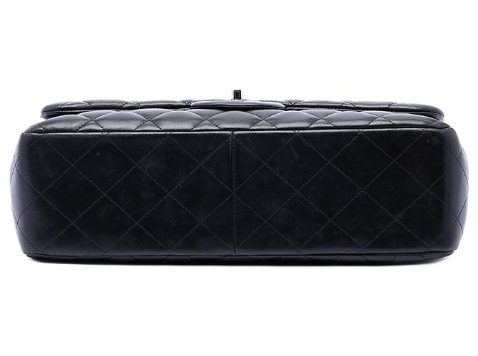 Borsa a tracolla Chanel Jumbo Classic in agnello nero con doppia patta - vista 3