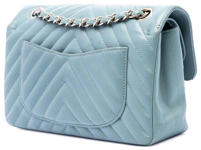 Borsa a tracolla Chanel Small Classic Chevron in agnello blu - vista 2