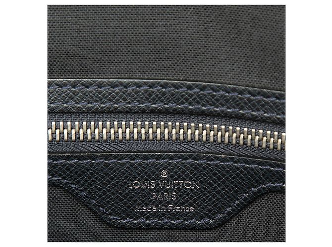 Borsa Business Louis Vuitton Taiga Vassili PM Nera Nero - vista 5