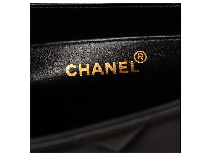 Borsa a tracolla Chanel Small Square Quilted Lambskin Straight Single Flap nera Nero - vista 5