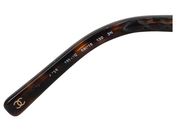 Gafas de sol Chanel Oversized en metal dorado - vista 3