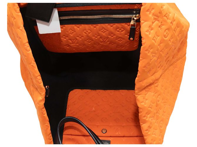 Tote MM in neoprene goffrato Louis Vuitton Arancione e Nero - vista 6