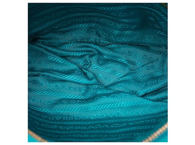 Borsa a tracolla Prada Tessuto Gaufre blu - vista 4