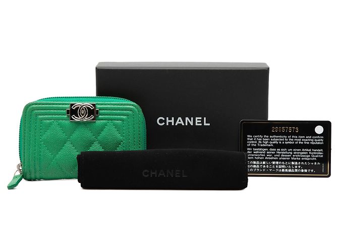 Chanel Boy Münzbeutel aus gestepptem Caviar in Grün - Ansicht 8