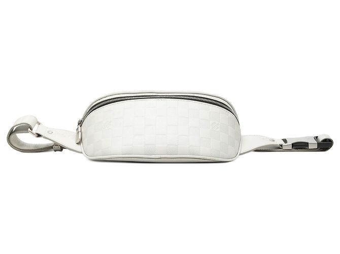 Borsa a tracolla Louis Vuitton Damier Infini Campus Bumbag bianca Bianco - vista 3