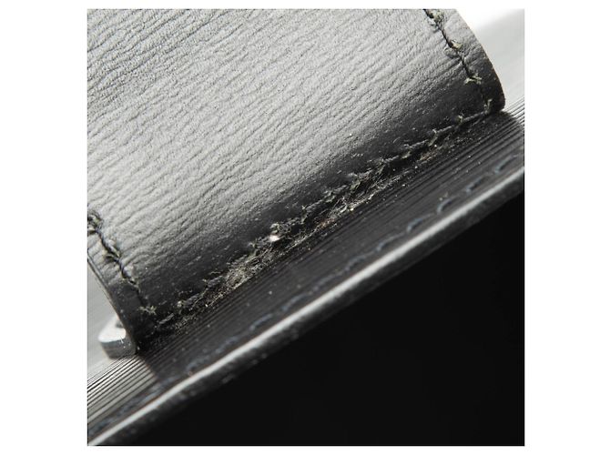 Borsa a tracolla Louis Vuitton Epi Cluny nera Nero - vista 7