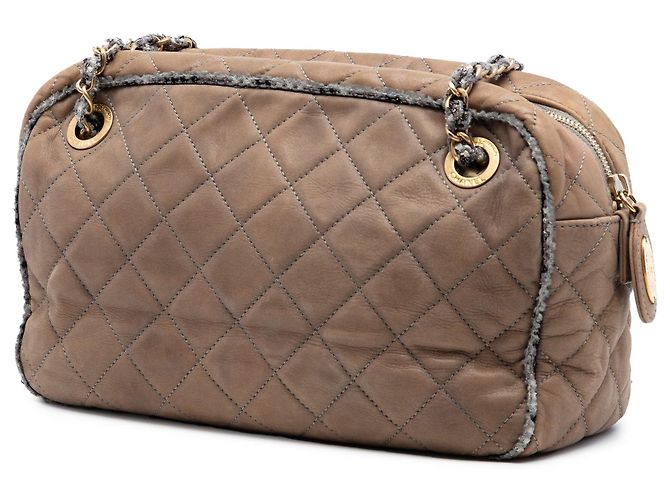 Borsa Bowler Chanel CC in tweed e pelle di vitello trapuntata iridescente marrone - vista 2