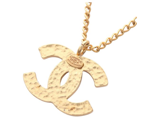 Collana con pendente Chanel CC in smalto nero e placcato oro - vista 2