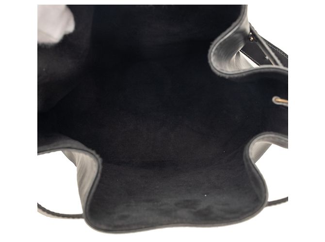 Borsa Bucket Louis Vuitton Epi Sac D Epaule PM nera Nero - vista 4