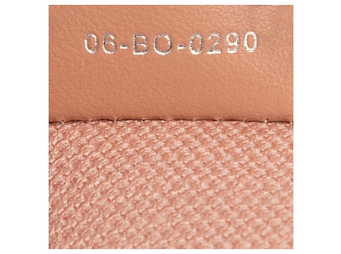 Necessaire Diortravel em canvas Cannage D Lite rosa da Dior - vista 6