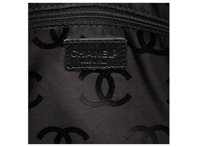 Borsa Chanel CC in agnello nero con cuciture wild stitch - vista 5