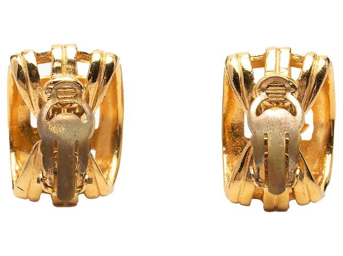 Orecchini a cerchio con clip Chanel CC placcati oro D'oro - vista 2