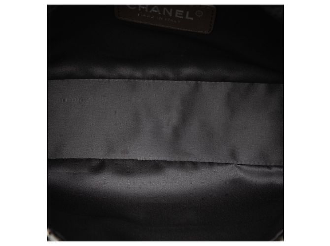 Borsa a tracolla Chanel Medium Reissue in pelle di vitello traforata argento - vista 4
