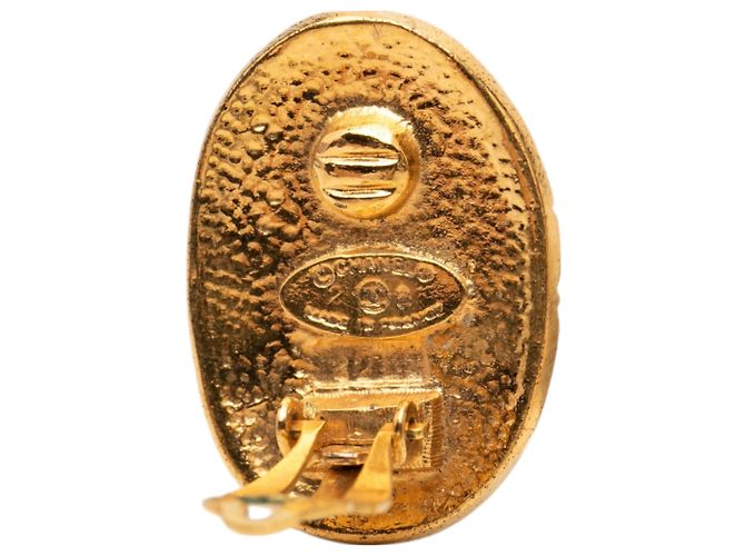 Orecchini Chanel CC Gold Plated Oval Crown placcati in oro D'oro - vista 3