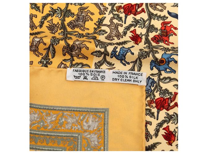 Sciarpa in seta gialla Hermès Chasse en Inde 42 Scarves Giallo - vista 2