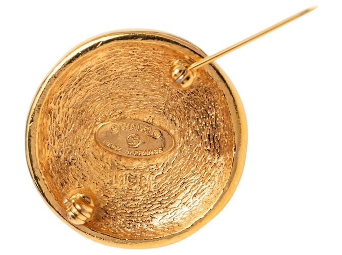 Spilla rotonda Sunburst Chanel CC placcata oro D'oro - vista 3