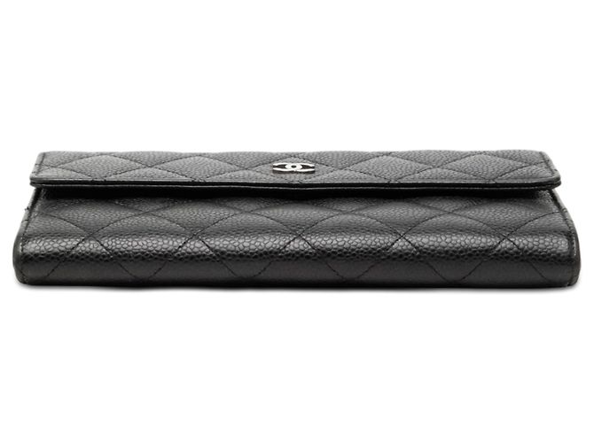 Cartera larga Chanel CC acolchada en caviar negro - vista 3