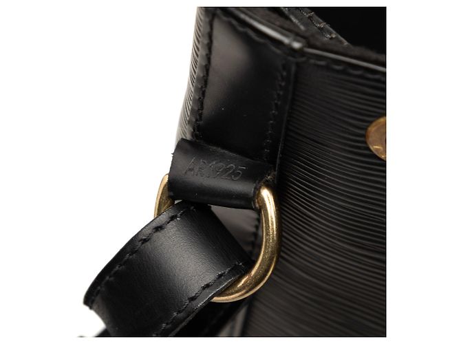 Louis Vuitton Epi Petit Noe Beuteltasche in Schwarz - Ansicht 6