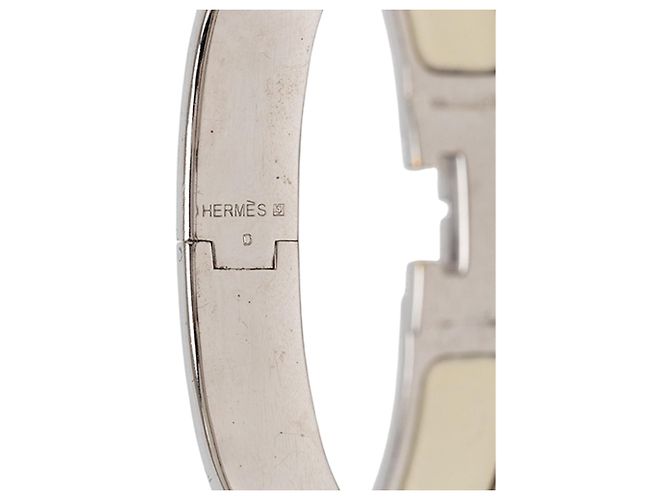 Bracciale Hermès Narrow Enamel Clic Clac H PM bianco - vista 4