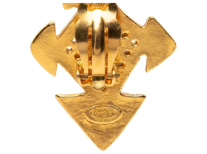 Orecchini a clip Chanel CC placcati oro D'oro - vista 3