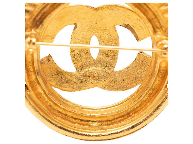 Spilla rotonda CC Chanel Spring placcata oro D'oro - vista 3