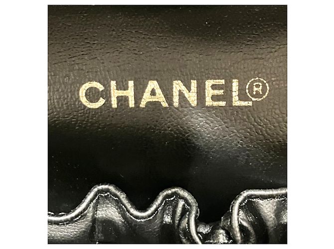Bolso Vanity de piel esmaltada Chanel Negro - vista 4