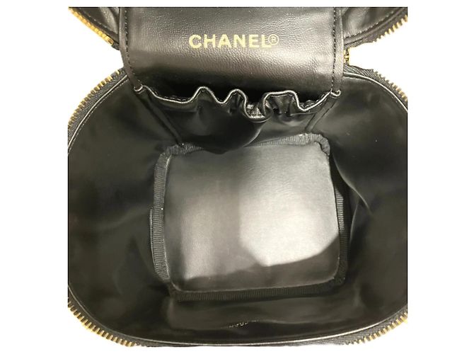 Bolso Vanity de piel esmaltada Chanel Negro - vista 6