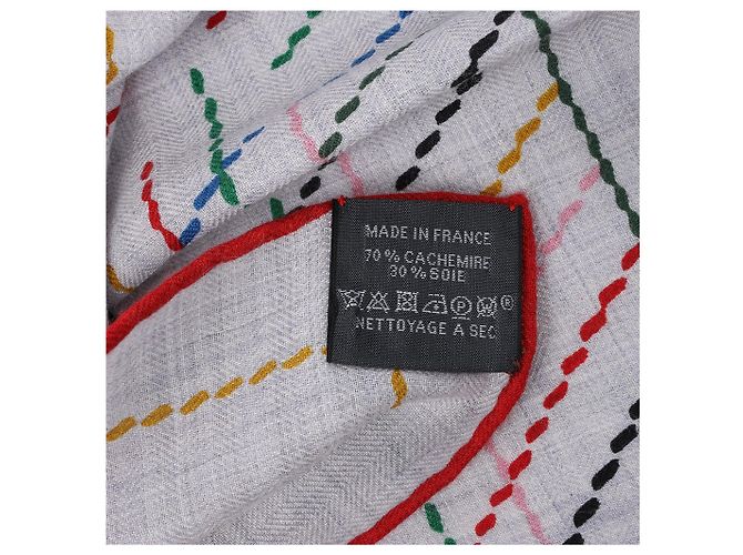 Sciarpa in Cashmere e Seta Hermès Carré Géant "PIQUE SELLIER" in Grigio - vista 13