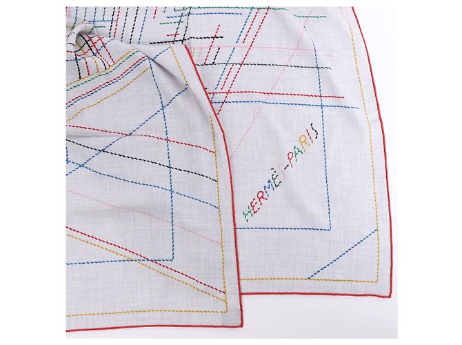 Sciarpa in Cashmere e Seta Hermès Carré Géant "PIQUE SELLIER" in Grigio - vista 3