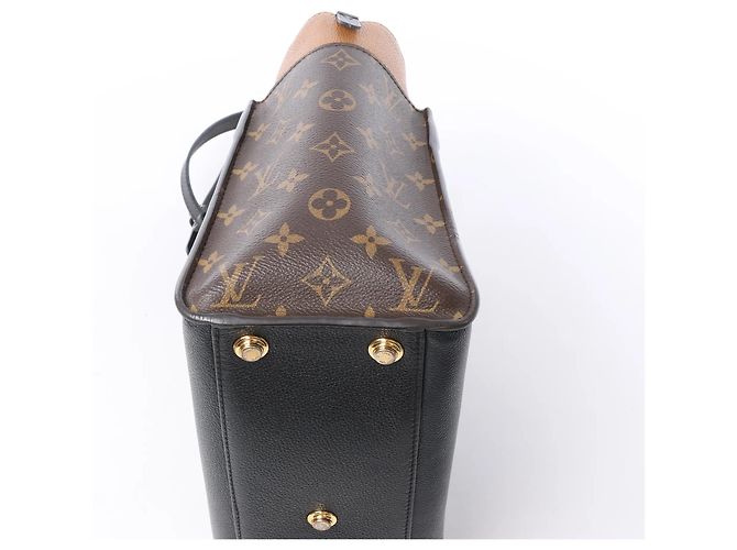 Borsa a mano 2Way Louis Vuitton On My Side MM Monogram Leather marrone x nero M53823 - vista 11