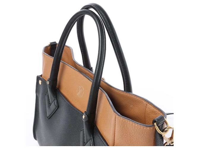 Borsa a mano 2Way Louis Vuitton On My Side MM Monogram Leather marrone x nero M53823 - vista 5
