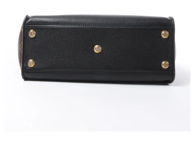 Borsa a mano 2Way Louis Vuitton On My Side MM Monogram Leather marrone x nero M53823 - vista 9