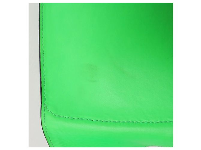 Valentino Garavani VLTN Ledergürteltasche in Grün - Ansicht 15