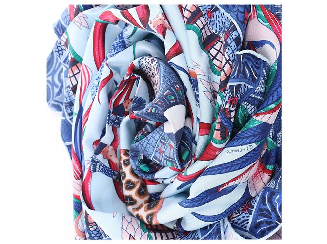Carré 90 Hermès "LA MARCHE Du ZAMBEZE" in seta blu - vista 14