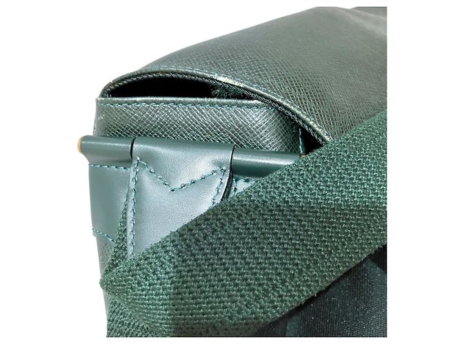 Borsa a tracolla Louis Vuitton Victor - vista 9
