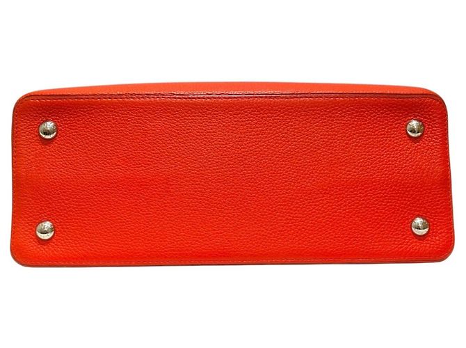 Borsa Louis Vuitton Capucines MM - vista 3